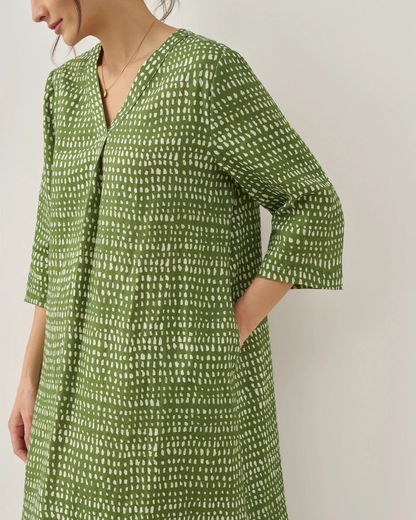 Vestido de Lino con Escote V de Lunares