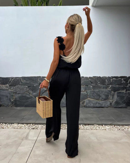 Mono Largo con Tirantes Florales y Escote en V para un Look Elegante y Relajado