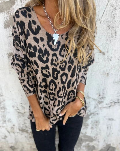 Blusa Elástica de Mujer con Estampado de Animal Print y Cuello Redondo