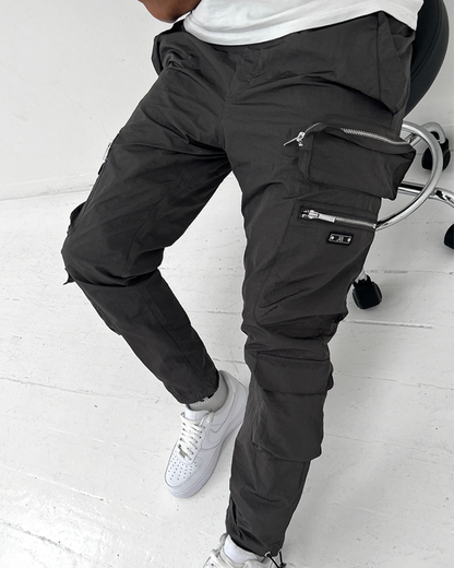 Pantalón cargo con bolsillos para hombres