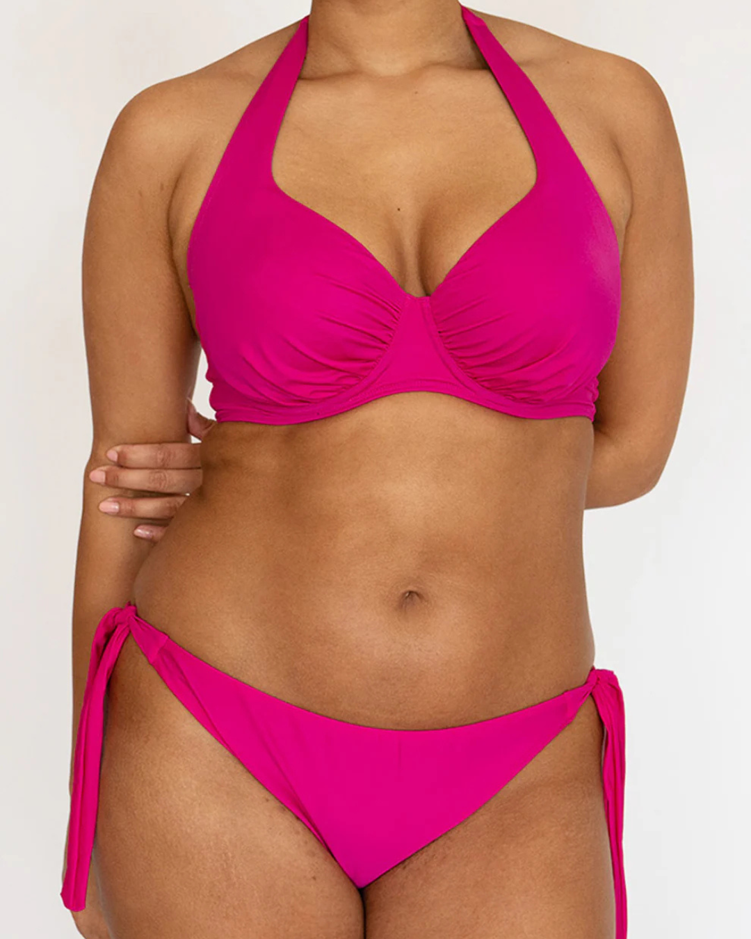 Conjunto de Bikini con Diseño Elegante y Atemporal