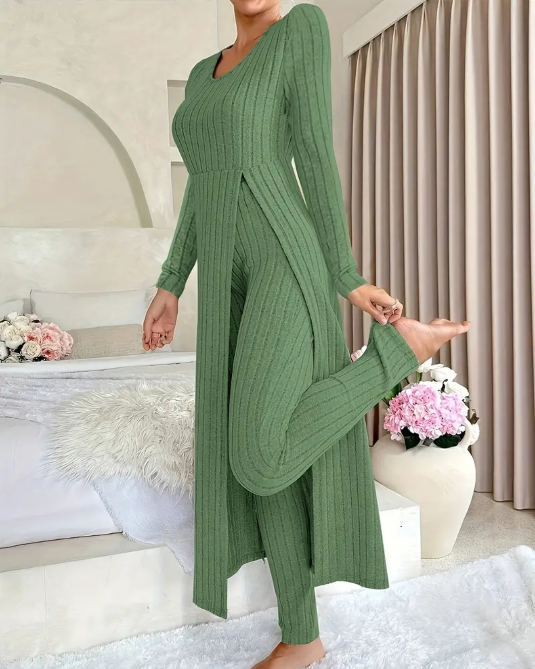 Conjunto de dos piezas con camisa de manga larga con cuello redondo y pantalones para mujer